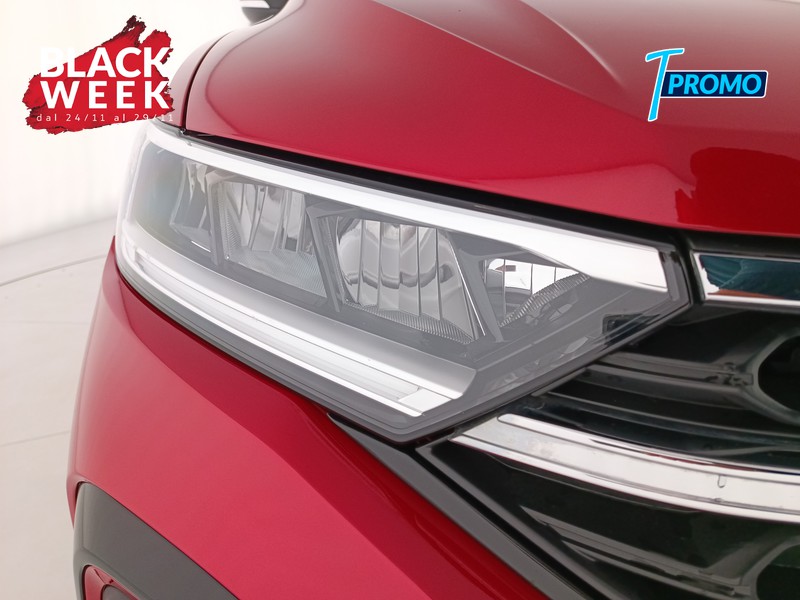 7 - Volkswagen T-Roc 1.0 tsi style 110cv