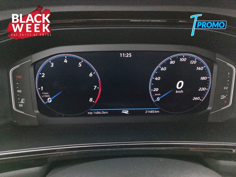 14 - Volkswagen T-Roc 1.0 tsi style 110cv