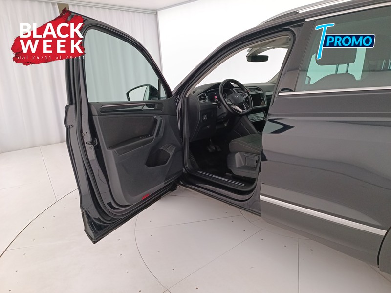18 - Volkswagen Tiguan 1.5 tsi elegance 150cv dsg