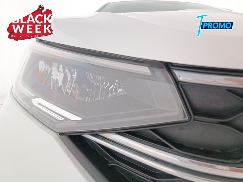 7 - Volkswagen Taigo 1.0 tsi life 110cv