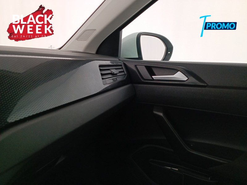 17 - Volkswagen Taigo 1.0 tsi life 110cv