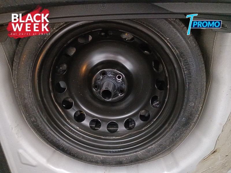 22 - Volkswagen Taigo 1.0 tsi life 110cv