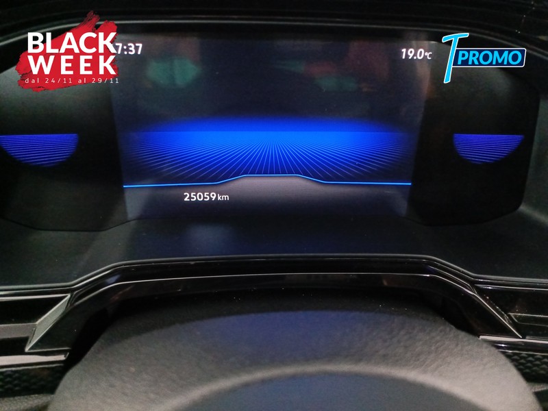 13 - Volkswagen Taigo 1.0 tsi life 110cv