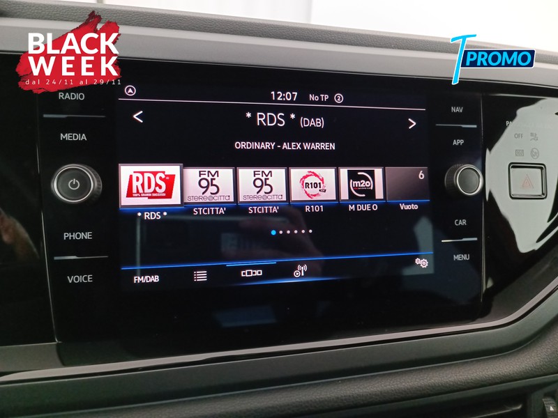 14 - Volkswagen Taigo 1.0 tsi r-line 110cv