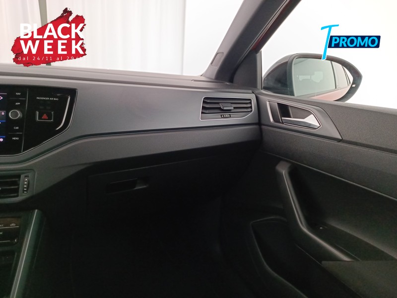 17 - Volkswagen Taigo 1.0 tsi r-line 110cv