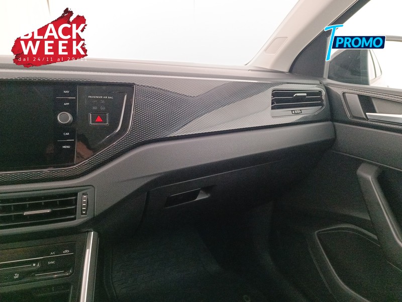 17 - Volkswagen Taigo 1.0 tsi life 110cv