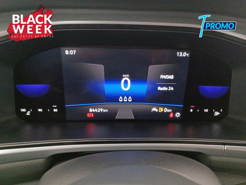 13 - Volkswagen T-Roc 1.0 tsi style 110cv