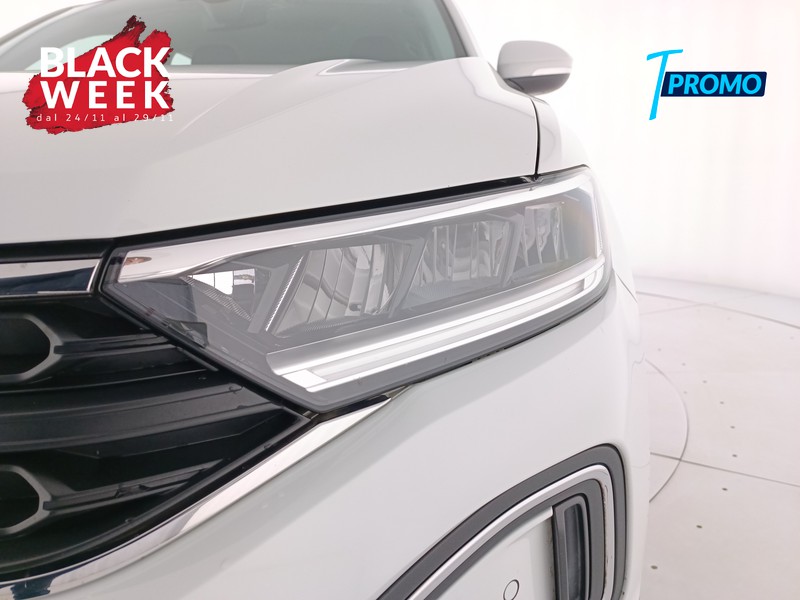 7 - Volkswagen T-Roc 1.0 tsi life 110cv