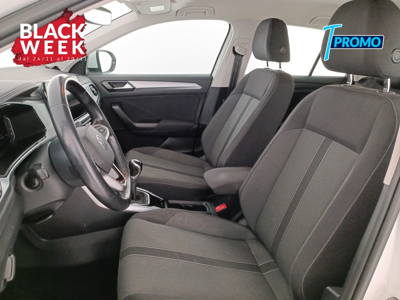 15 - Volkswagen T-Roc 1.0 tsi life 110cv