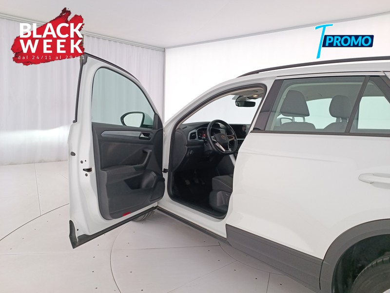 18 - Volkswagen T-Roc 1.0 tsi life 110cv