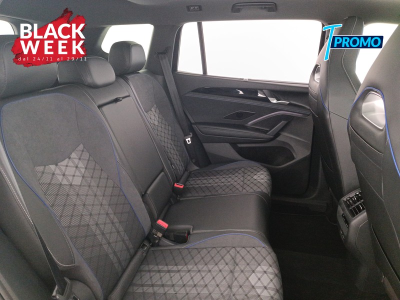 9 - Volkswagen Tayron 1.5 tsi ehybrid r-line 204cv dsg