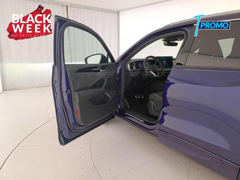 18 - Volkswagen Tayron 1.5 tsi ehybrid r-line 204cv dsg