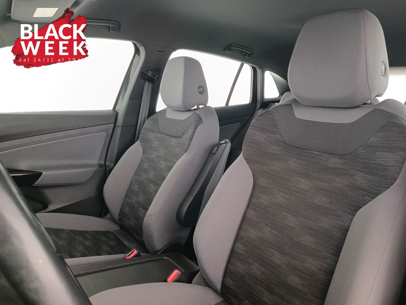 15 - Volkswagen ID.4 77 kwh pro performance 204cv