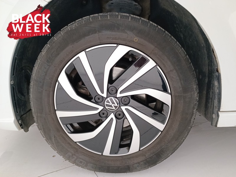 8 - Volkswagen Polo 1.0 tsi life 95cv