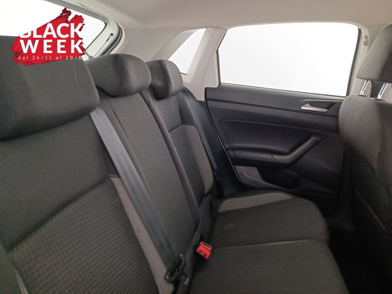 9 - Volkswagen Polo 1.0 tsi life 95cv