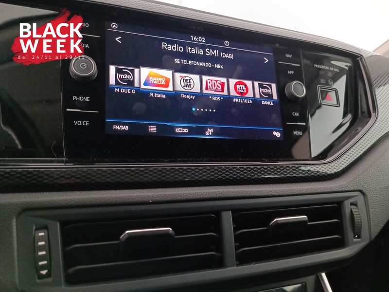 14 - Volkswagen Polo 1.0 tsi life 95cv