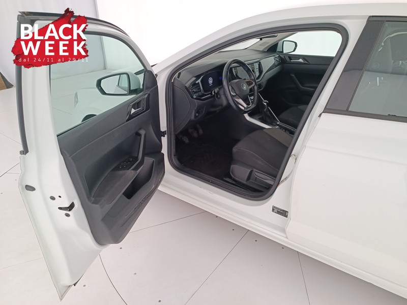 18 - Volkswagen Polo 1.0 tsi life 95cv