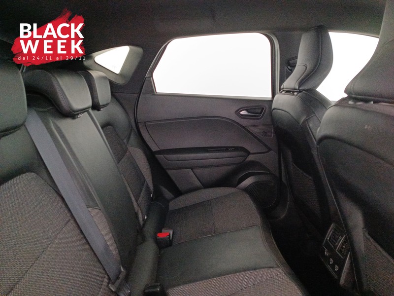 9 - Renault Captur 1.6 e-tech full hybrid rive gauche 145cv auto