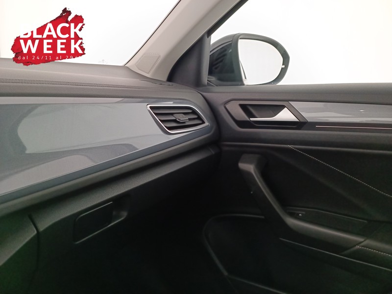 17 - Volkswagen T-Roc 1.5 tsi style