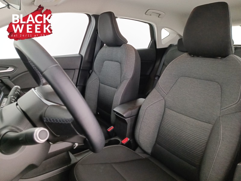 15 - Renault Captur 1.6 e-tech hybrid zen 145cv auto