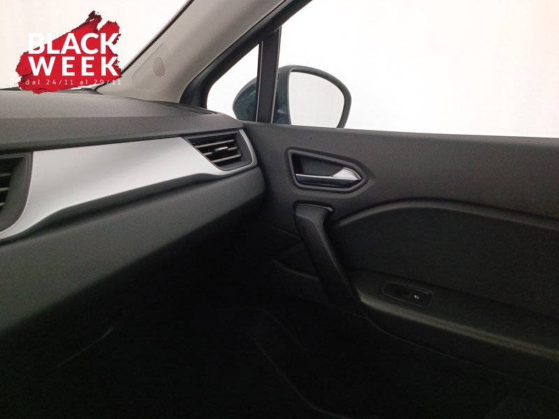 17 - Renault Captur 1.6 e-tech hybrid zen 145cv auto