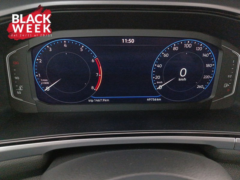 13 - Volkswagen T-Roc 1.0 tsi life 110cv