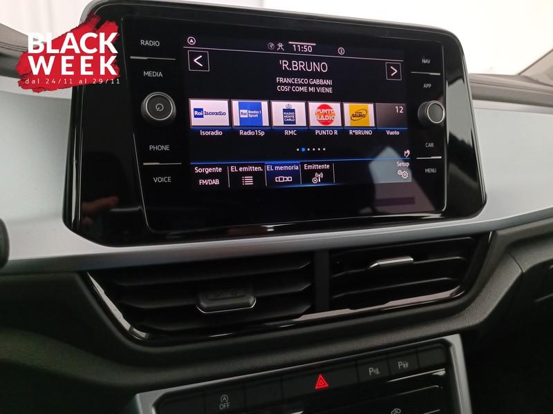 14 - Volkswagen T-Roc 1.0 tsi life 110cv