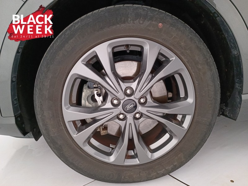 8 - Ford Kuga 2.5 phev st-line x 2wd 225cv cvt