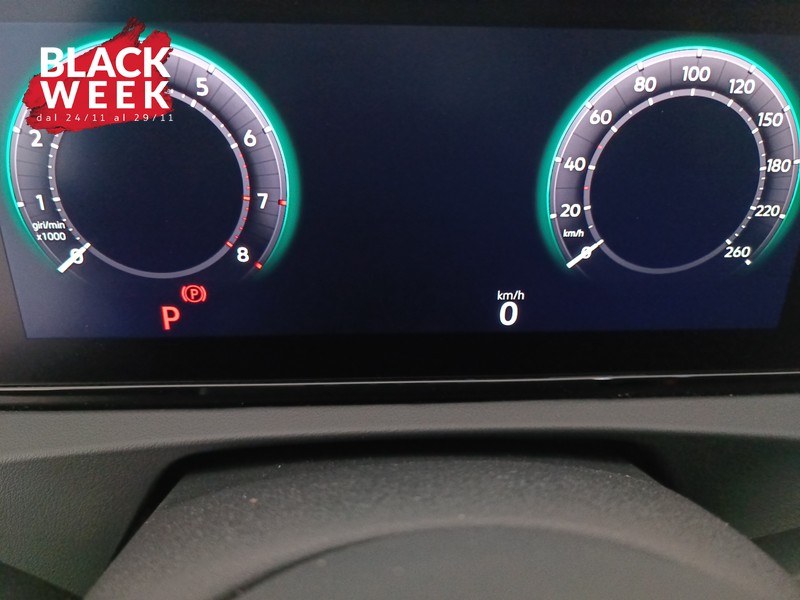 13 - Volkswagen Tiguan 1.5 etsi r-line 150cv dsg