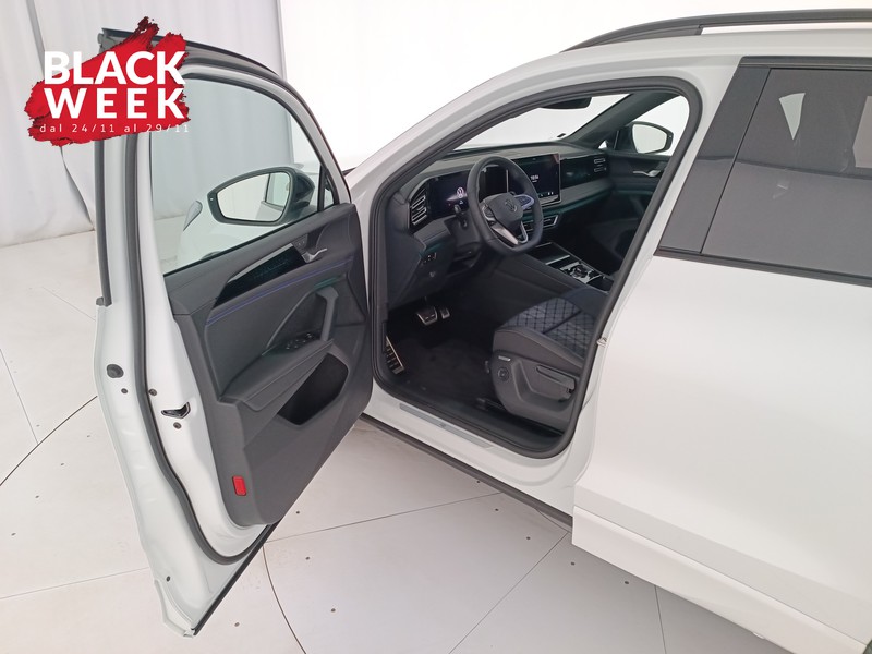 19 - Volkswagen Tiguan 1.5 etsi r-line 150cv dsg
