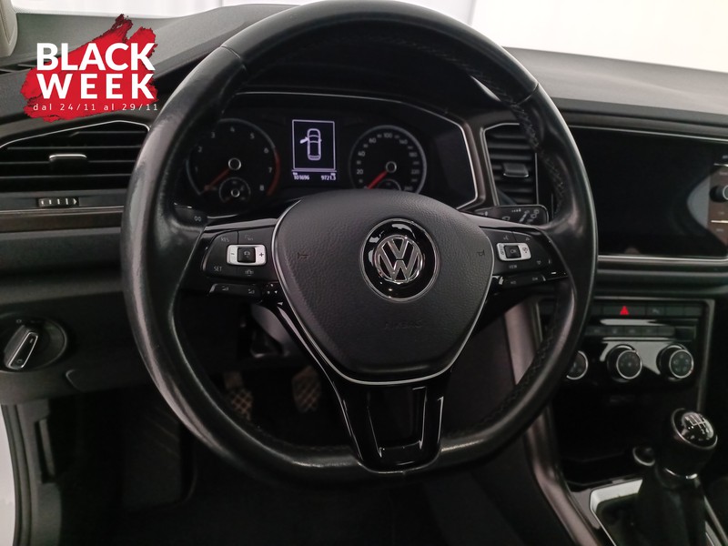 12 - Volkswagen T-Roc 1.0 tsi style 115cv