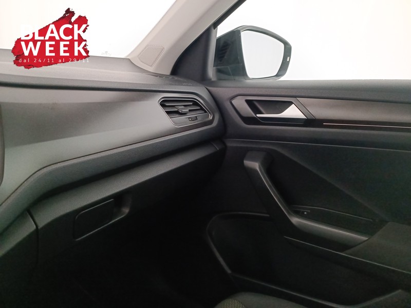 17 - Volkswagen T-Roc 1.0 tsi style 115cv