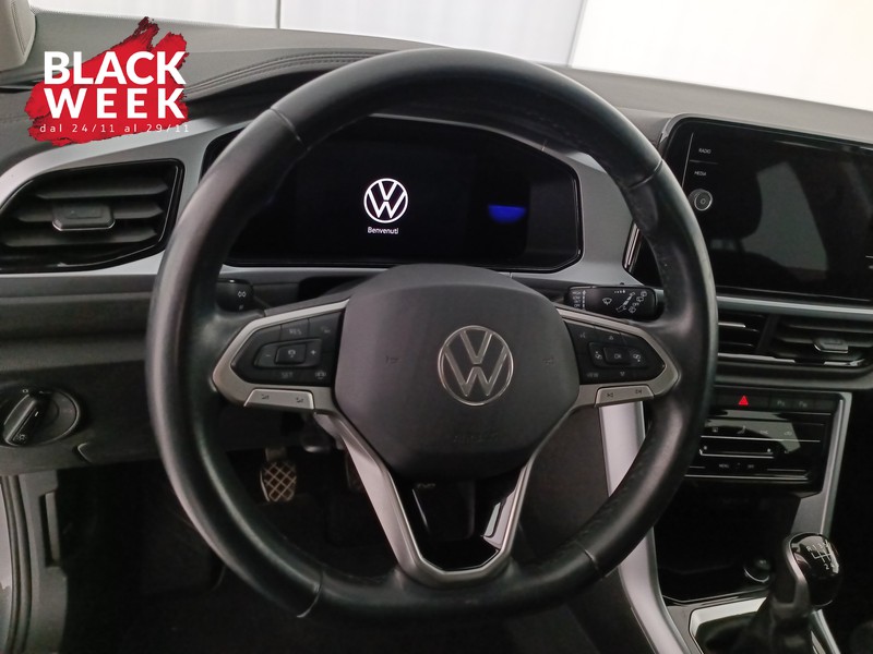 12 - Volkswagen T-Roc 1.0 tsi life 110cv