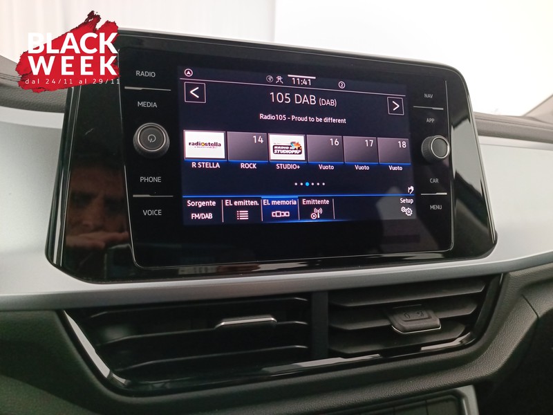 14 - Volkswagen T-Roc 1.0 tsi life 110cv