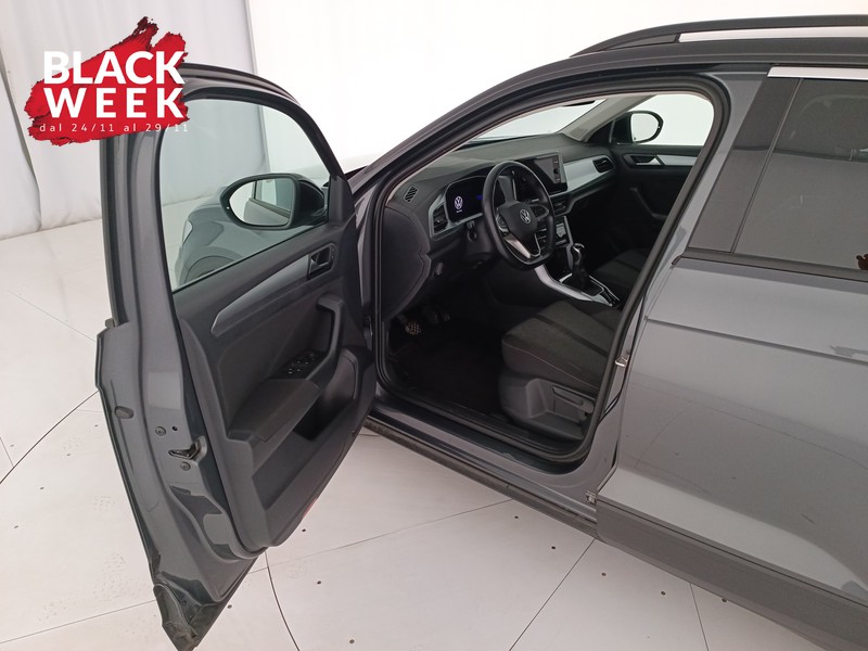 18 - Volkswagen T-Roc 1.0 tsi life 110cv