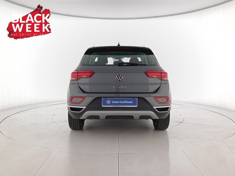 5 - Volkswagen T-Roc 1.0 tsi style 110cv