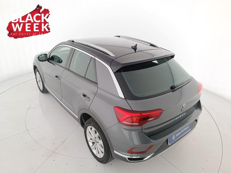 6 - Volkswagen T-Roc 1.0 tsi style 110cv
