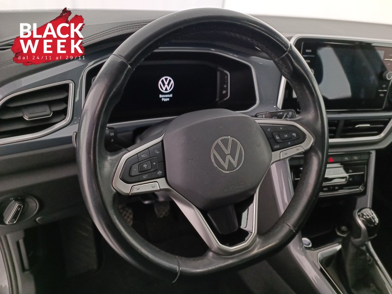 12 - Volkswagen T-Roc 1.0 tsi style 110cv