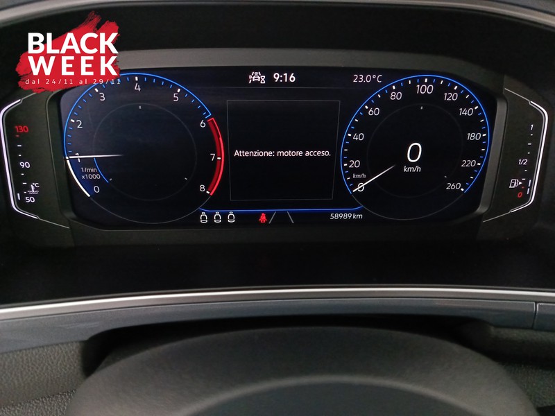 13 - Volkswagen T-Roc 1.0 tsi style 110cv