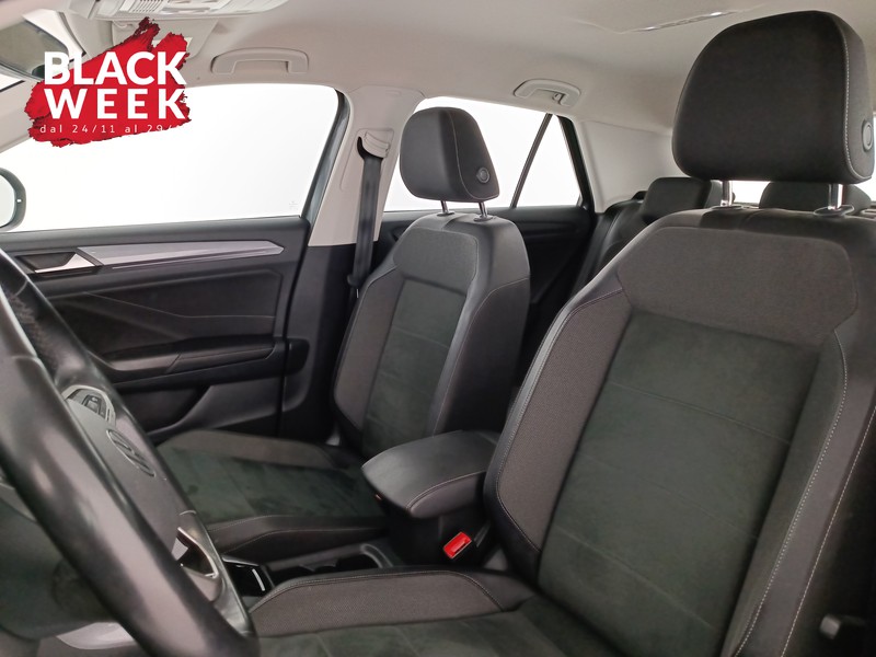 16 - Volkswagen T-Roc 1.0 tsi style 110cv