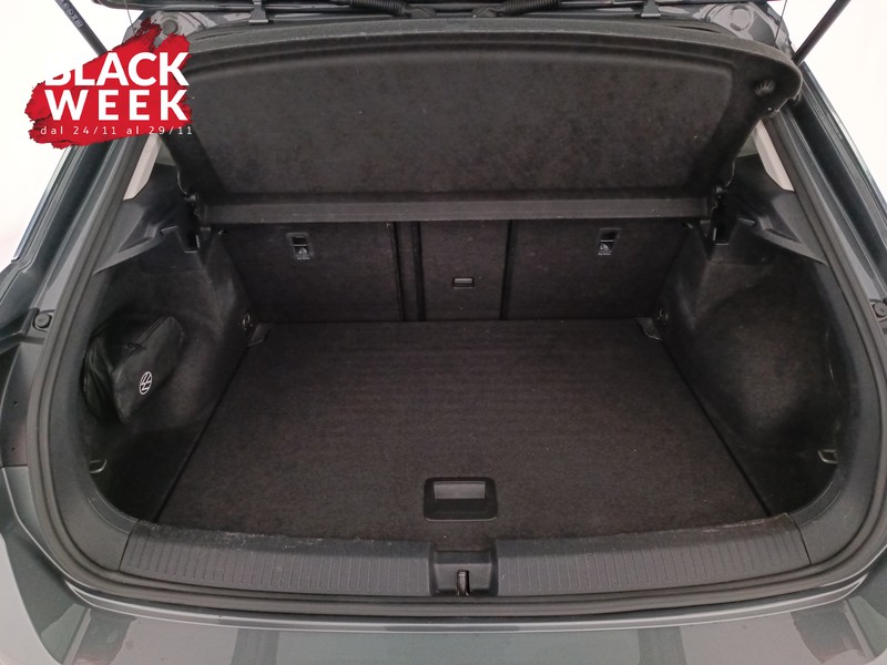 21 - Volkswagen T-Roc 1.0 tsi style 110cv