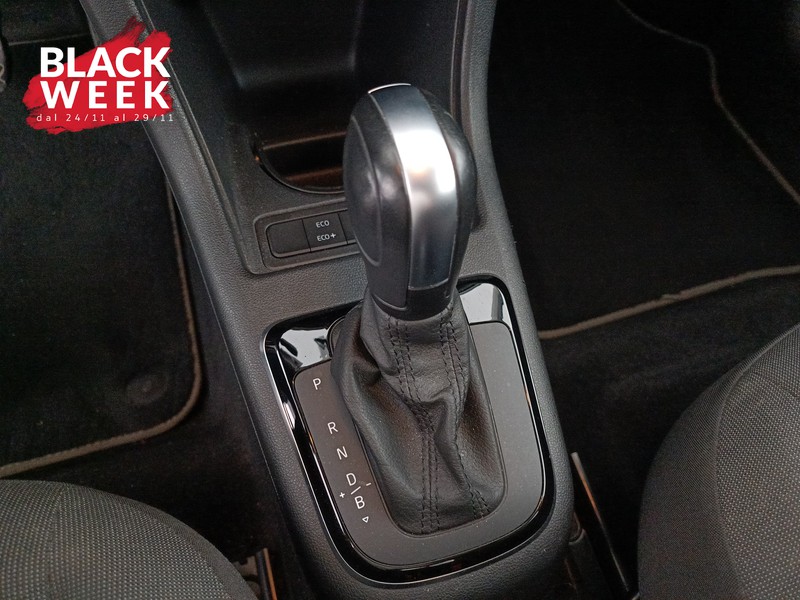 16 - Volkswagen e-up! 5p