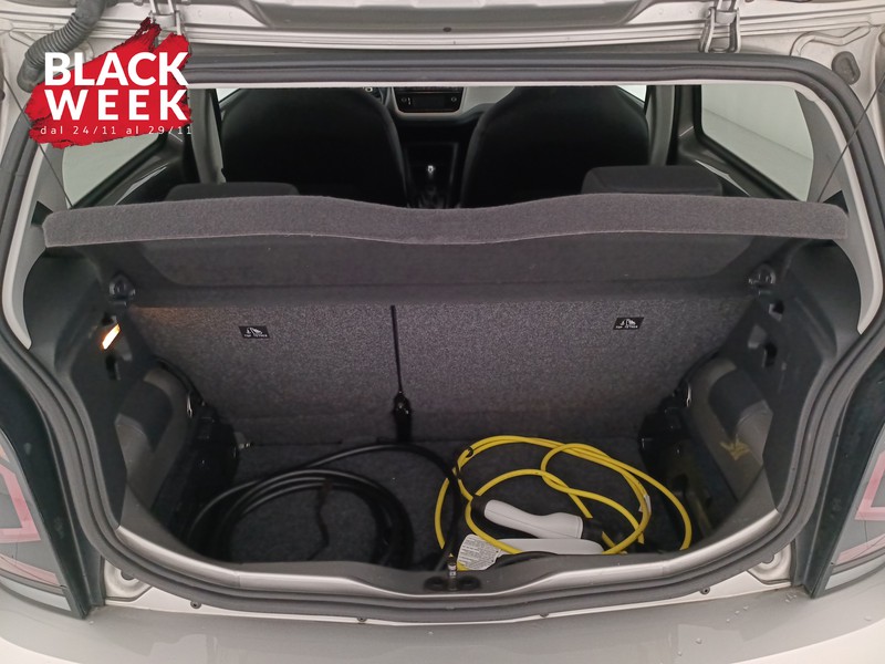 21 - Volkswagen e-up! 5p