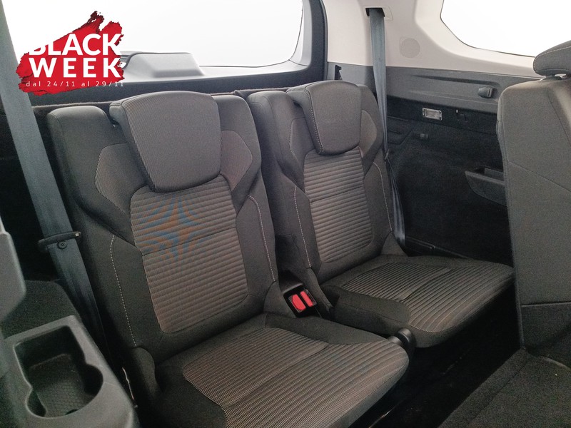 9 - Renault Grand Scénic grand 1.7 blue dci initiale paris 150cv