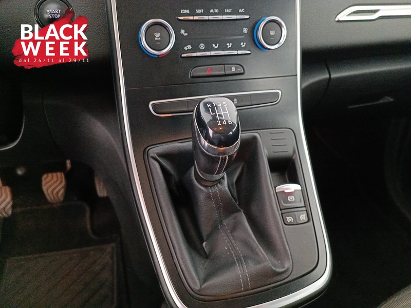 17 - Renault Grand Scénic grand 1.7 blue dci initiale paris 150cv