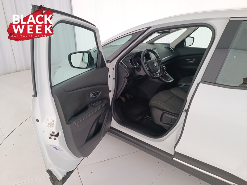 19 - Renault Grand Scénic grand 1.7 blue dci initiale paris 150cv