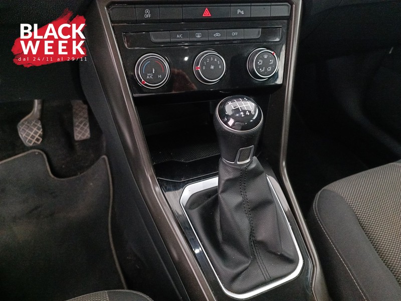 16 - Volkswagen T-Roc 1.6 tdi style