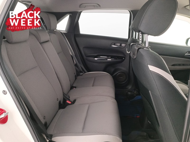 9 - Honda Jazz crosstar 1.5 hev executive bicolor ecvt