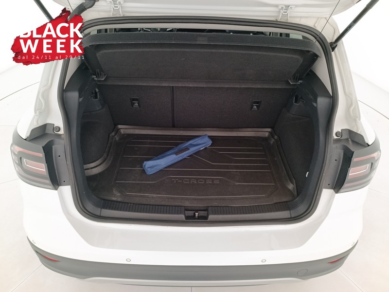 21 - Volkswagen T-Cross 1.0 tsi advanced 110cv