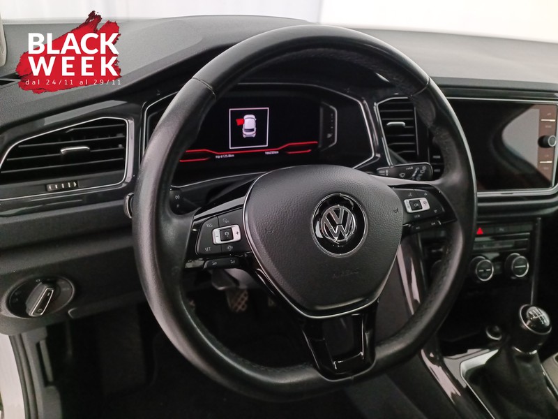 12 - Volkswagen T-Roc 1.6 tdi advanced
